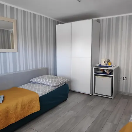 Goscinne Moli Проживание в семье