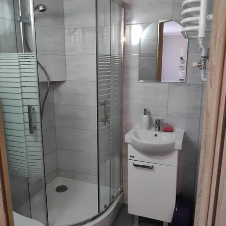 Δωμάτια σε οικογενειακή κατοικία Goscinne Moli *