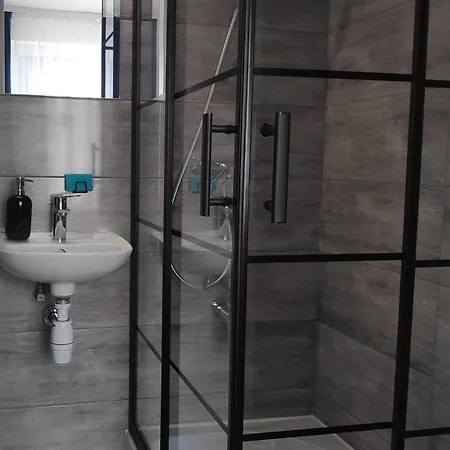 Goscinne Moli Homestay Leba